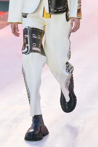 Look 21